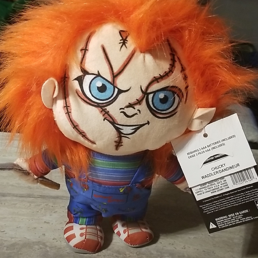 Gemmy Talking And Moving Chucky Plush Toy